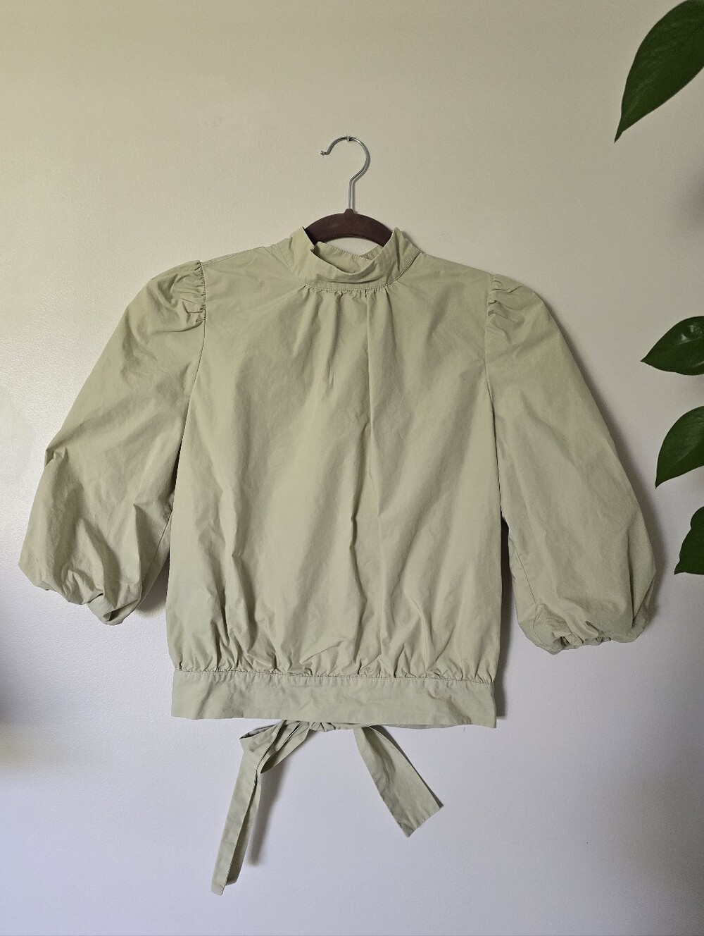Aleeza Paris High Neck Tie Shirt Size XS soft Green Puff Sleeve Top